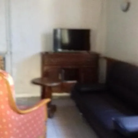 Hébergement de vacances Petite Maison Au Paradis *